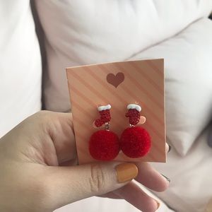 Beautiful and good quality ear clips, new